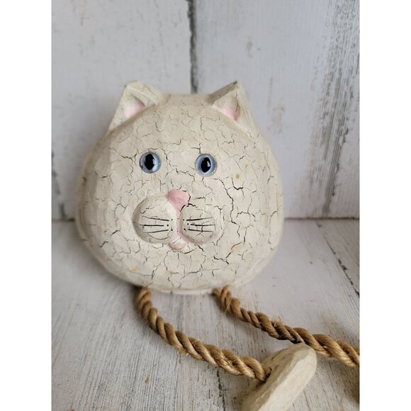 Vintage rustic white cat ball feet dangle unique home decor - Picture 3 of 8
